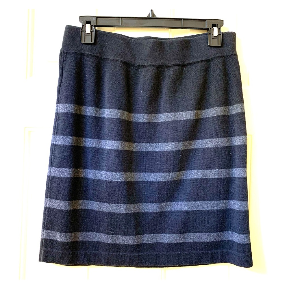 Loft mini skirt